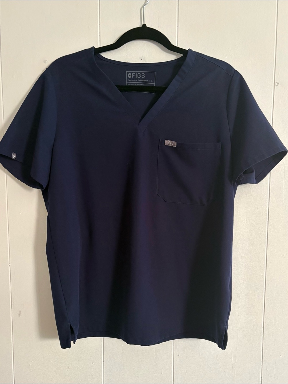 FIGS Women’s  Navy V-Neck Medical Scrub Top